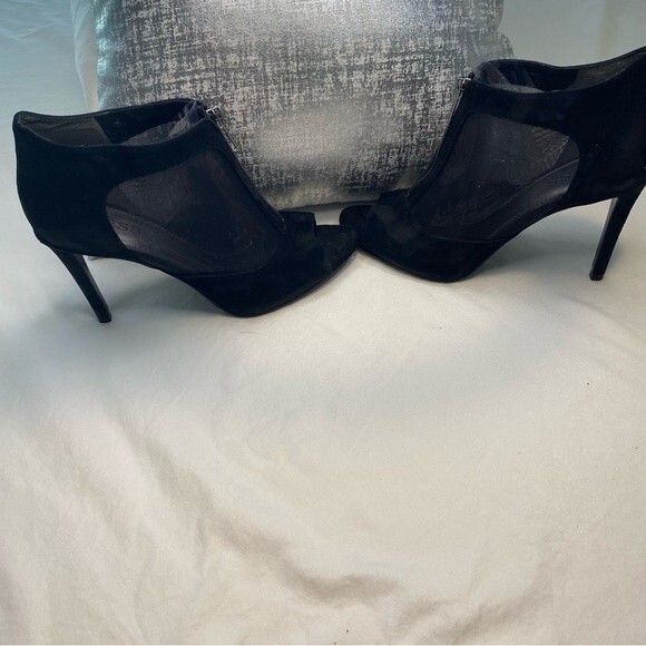 Guess Black Zipper Unique Sheer Net Suede Peep Toe Stiletto Heel Boot Shoe SZ9.5 - Picture 4 of 16